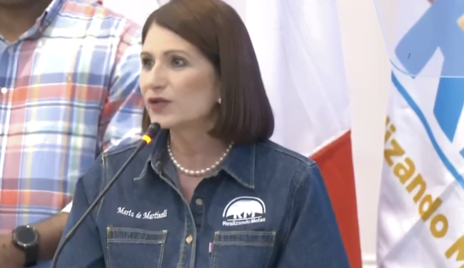 Esposa de Martinelli renuncia a su candidatura a vicepresidenta