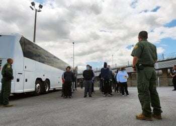 Casi medio millón de migrantes centroamericanos detenidos en EEUU en 2023