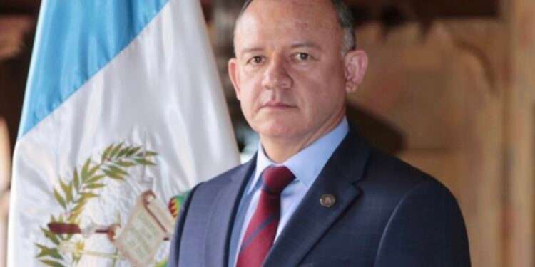 Ministerio Público de Guatemala pide la destitución del ministro de Gobernación por “desobediencia”