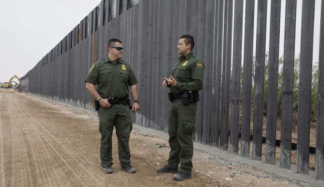 Y ahora Biden anuncia que completará el muro de Trump