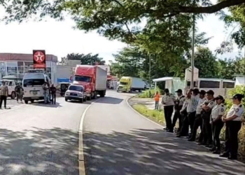 Las protestas en Guatemala empiezan a afectar a El Salvador