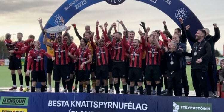 Futbolista salvadoreño Pablo Punyed considerado el mejor de la liga de Islandia