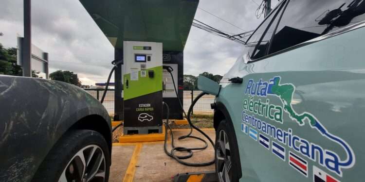 Una ruta de carga para vehículos eléctricos conectará a Centroamérica con México y Sudamérica