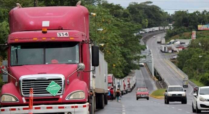 Honduras rechaza condiciones de Costa Rica para visado