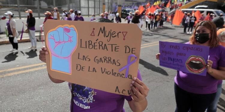 Al menos 300 mujeres asesinadas en Honduras entre enero y agosto de 2023