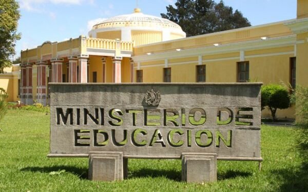 Clases presenciales suspendidas en Departamento de Guatemala a pesar de que ya no hay bloqueos