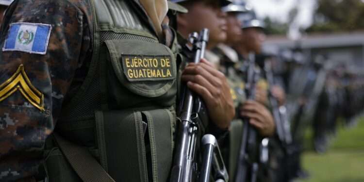 Ejército guatemalteco niega rumores de “Golpe de Estado” que circula en audios de redes sociales