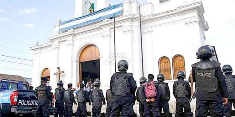 Persecución religiosa extrema en Nicaragua: ocho sacerdotes presos, uno desterrado y otro exiliado