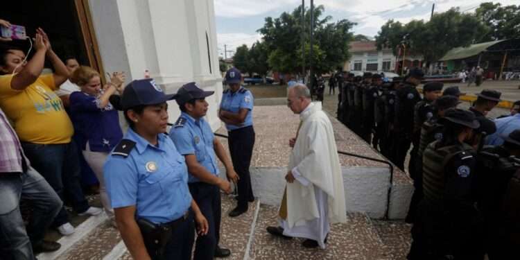Más voces de condena por represión contra Iglesia Católica y universidades en Nicaragua