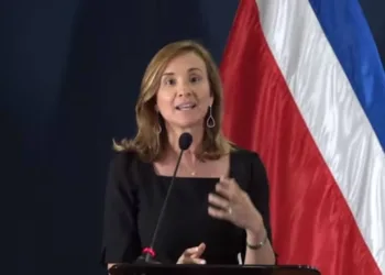 Economista costarricense será la primera mujer en dirigir el BCIE