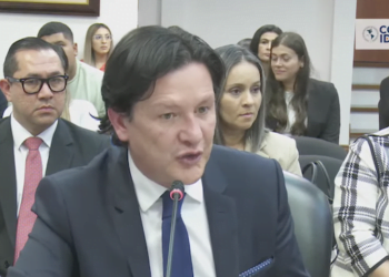 Fiscalía salvadoreña investiga 255 crímenes de la guerra civil