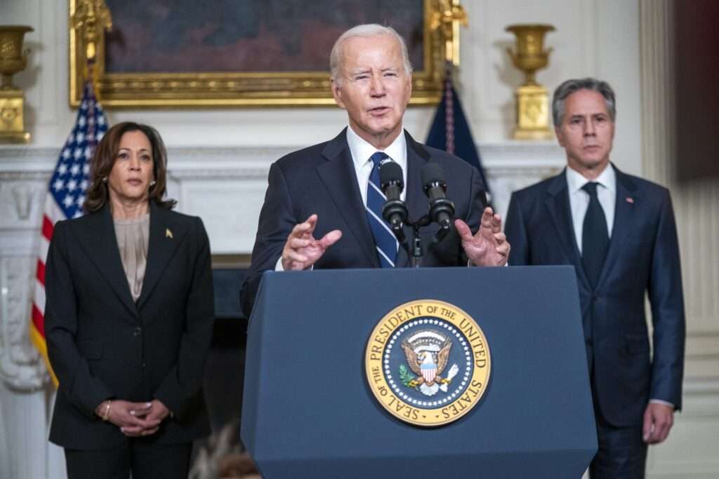 Biden impone aranceles a 18 mil millones de dólares en importaciones chinas