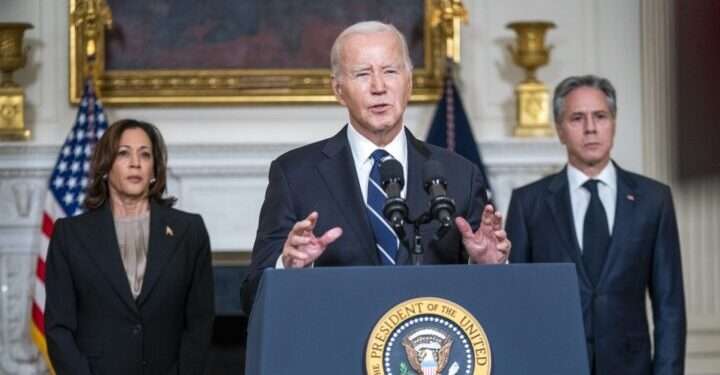 Biden impone aranceles a 18 mil millones de dólares en importaciones chinas