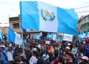 Marchas contra la fiscal Porras y “los agresores de la democracia” en Guatemala