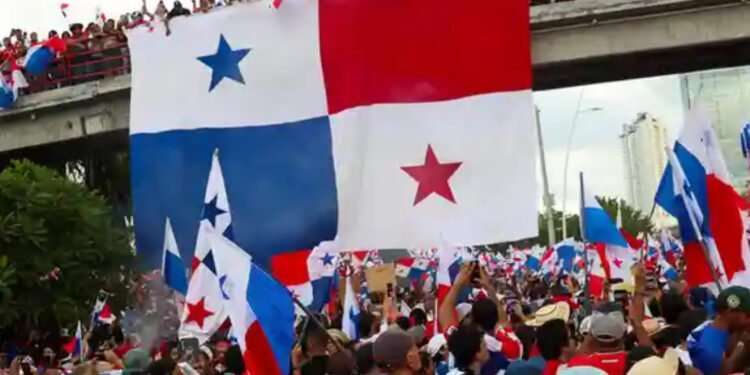 Panamá cumple dos semanas ahogada entre las protestas contra la minería
