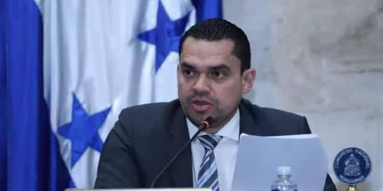 Partido opositor de Honduras acusa al oficialismo de buscar dictadura y pide ayuda a la ONU y OEA