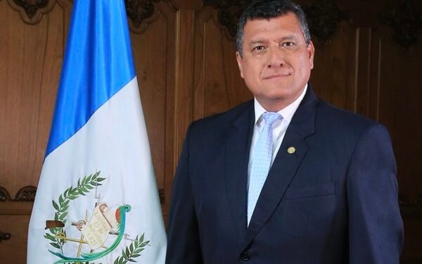 Vicepresidente de Guatemala dice que antejuicio en su contra es “acusación espuria”