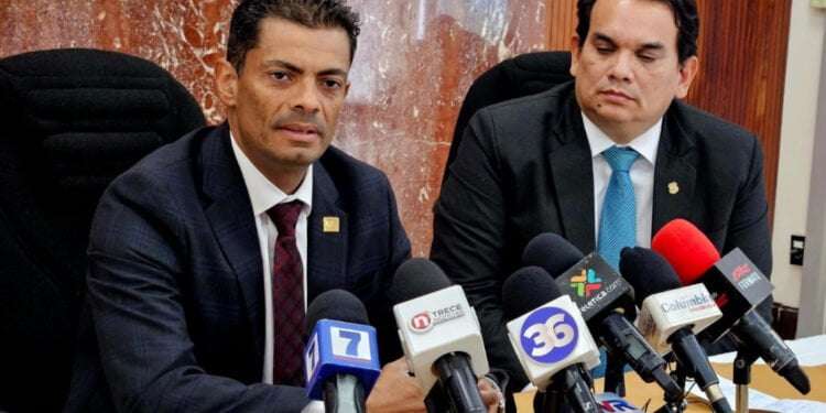 Al menos 8 arrestos por millonario robo en el Banco Nacional de Costa Rica