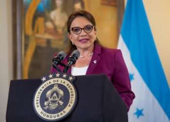 Presidenta de Honduras acusa al opositor Partido Salvador de “incoherencias políticas”