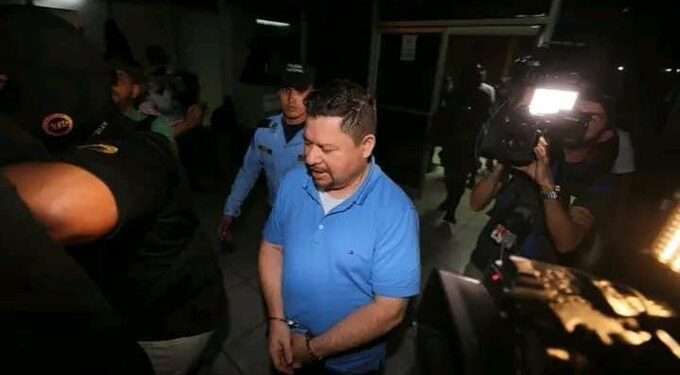 Arrestan en Honduras a exfuncionarios por millonario fraude con hospitales móviles