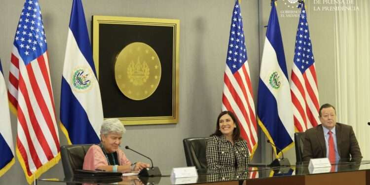 EEUU ofrece apoyo para desarrollo digital y hasta con el 6G para El Salvador