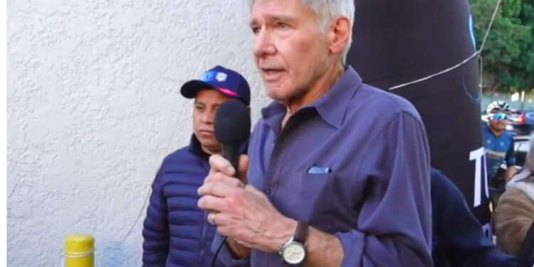 El popular actor Harrison Ford participa en evento pro Guatemala