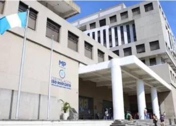 Ministerio Público guatemalteco pide el retiro de la inmunidad del presidente electo