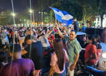 Nicaragua se desborda a las calles en celebración de la nueva Miss Universo, Sheynnis Palacios