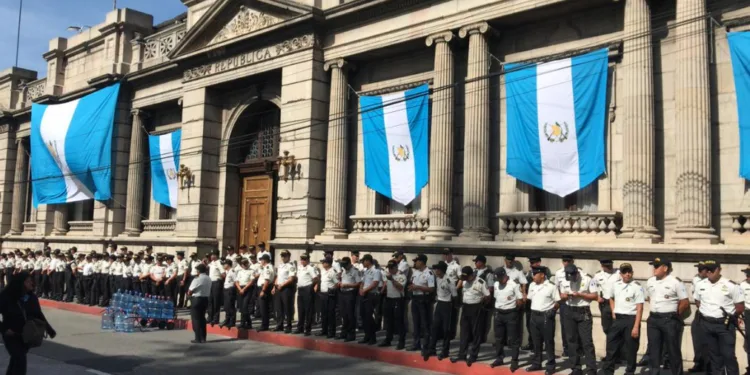 Corte Suprema de Guatemala resuelve que la policía debe hacer lo necesario para proteger a los diputados