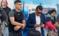 Hondureños hostigan en aeropuerto y durante el vuelo al árbitro salvadoreño del “robo”