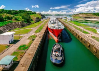 Las navieras han pagado $235 millones para saltarse la fila en el Canal de Panamá
