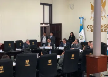 Diputado denuncia amenazas por caso de antejuicio a magistrados electorales en Guatemala