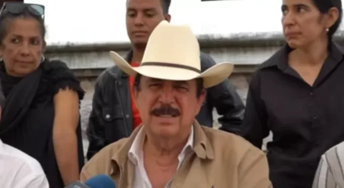 Mel Zelaya fustiga a Bloque de Oposición y lo acusa de albergar a “poderes fácticos” hondureños
