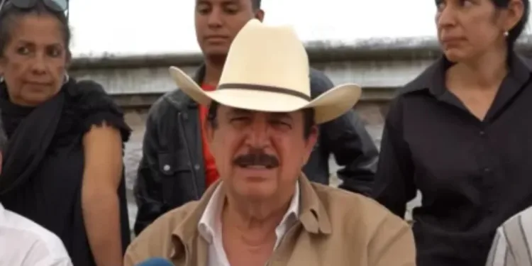 Mel Zelaya fustiga a Bloque de Oposición y lo acusa de albergar a “poderes fácticos” hondureños