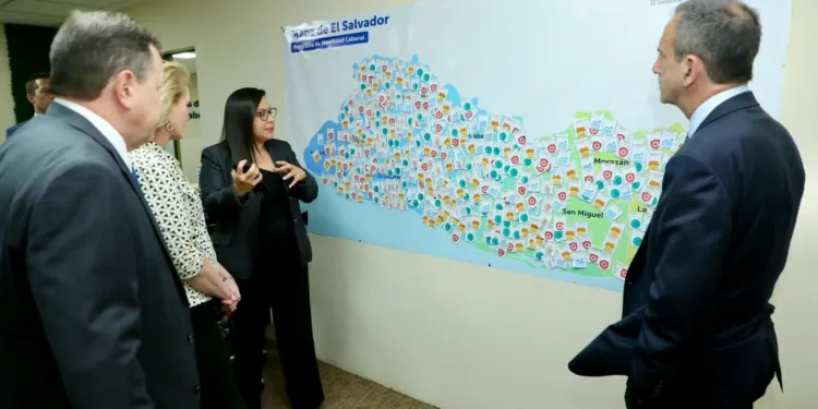 EEUU invertirá $450 millones en estrategia para abordar causas de migración en Centroamérica