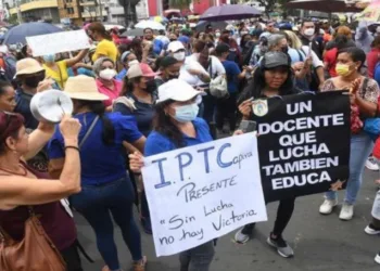 Ministerio de Educación panameño llama al diálogo a los docentes para retornar a clases