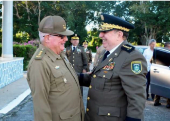 Jefe del Ejército orteguista visita Cuba para la unión de “nuestros ejércitos”
