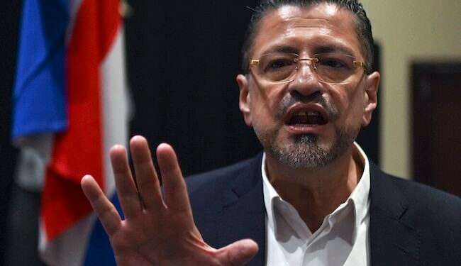 Presidente de Costa Rica acumula 39 causas penales