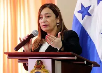 Capturan a exministra de Finanzas de Honduras por corrupción en caso de hospitales móviles