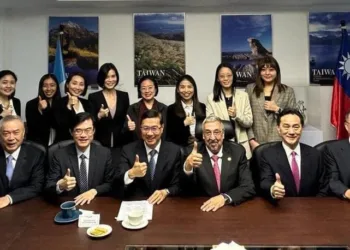 Médicos de Taiwán comparten en Guatemala conocimientos de atención neonatal y de cáncer