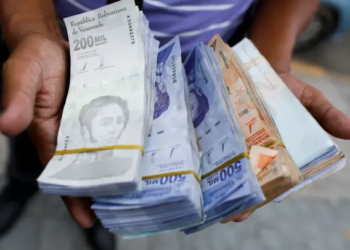 ¿Qué factores explican la hiperinflación venezolana?