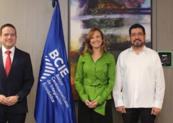 Gisela Sánchez asume la presidencia del BCIE, mientras Mossi se despide en redes sociales