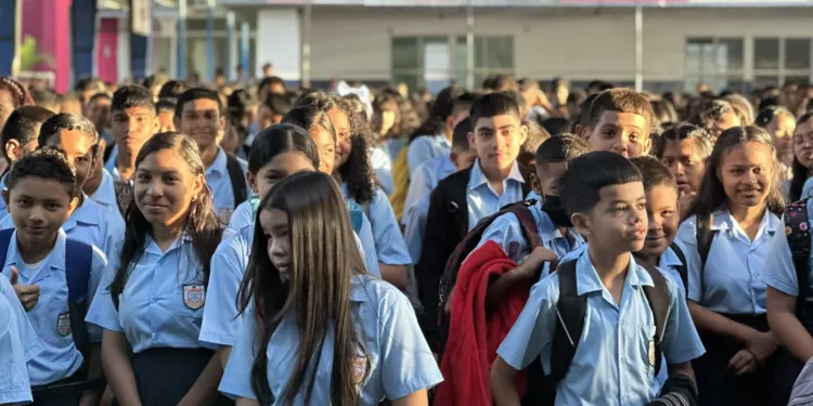 De regreso a clases en Panamá después de 36 días de paro de maestros