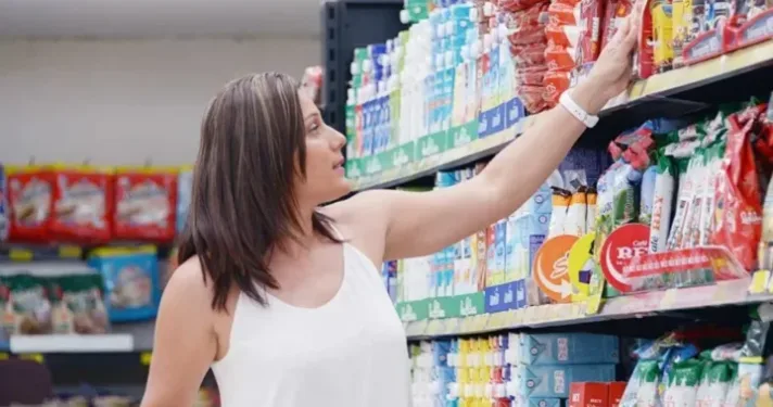 La confianza de los consumidores en Costa Rica mejora en la recta final del año