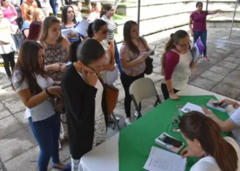 La tasa de desempleo sigue a la baja en Costa Rica a expensas de la fuerza de trabajo