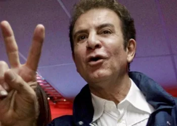 Salvador Nasralla dice que renunciará a la vicepresidencia hondureña el próximo año