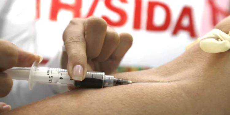 Nuevas infecciones y mortalidad por VIH/sida bajan significativamente en Centroamérica