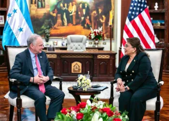 Senador le recuerda a Honduras que EEUU es su mayor socio comercial y que  exportan “casi nada” a China