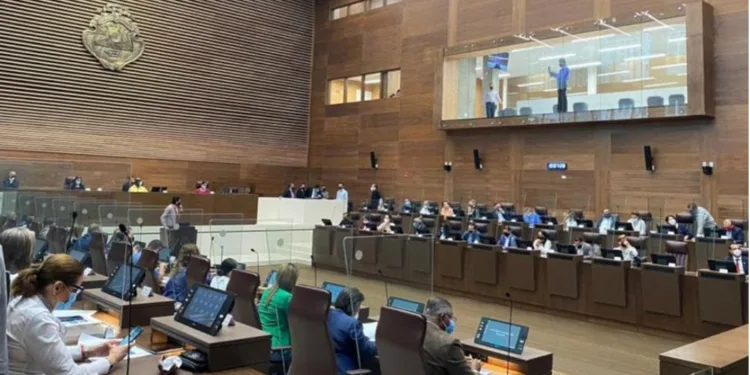 Costa Rica: un año de parálisis política y choques entre Ejecutivo y Legislativo