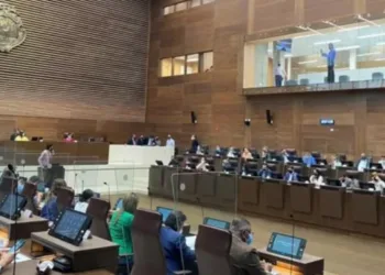 Costa Rica: un año de parálisis política y choques entre Ejecutivo y Legislativo